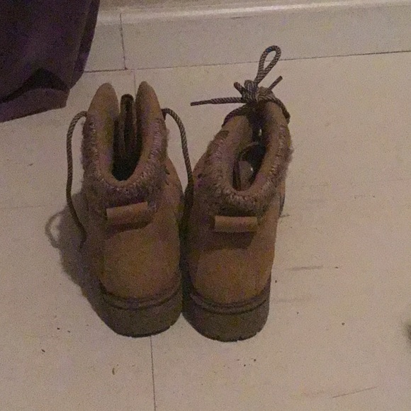 Timbs - Picture 3 of 4